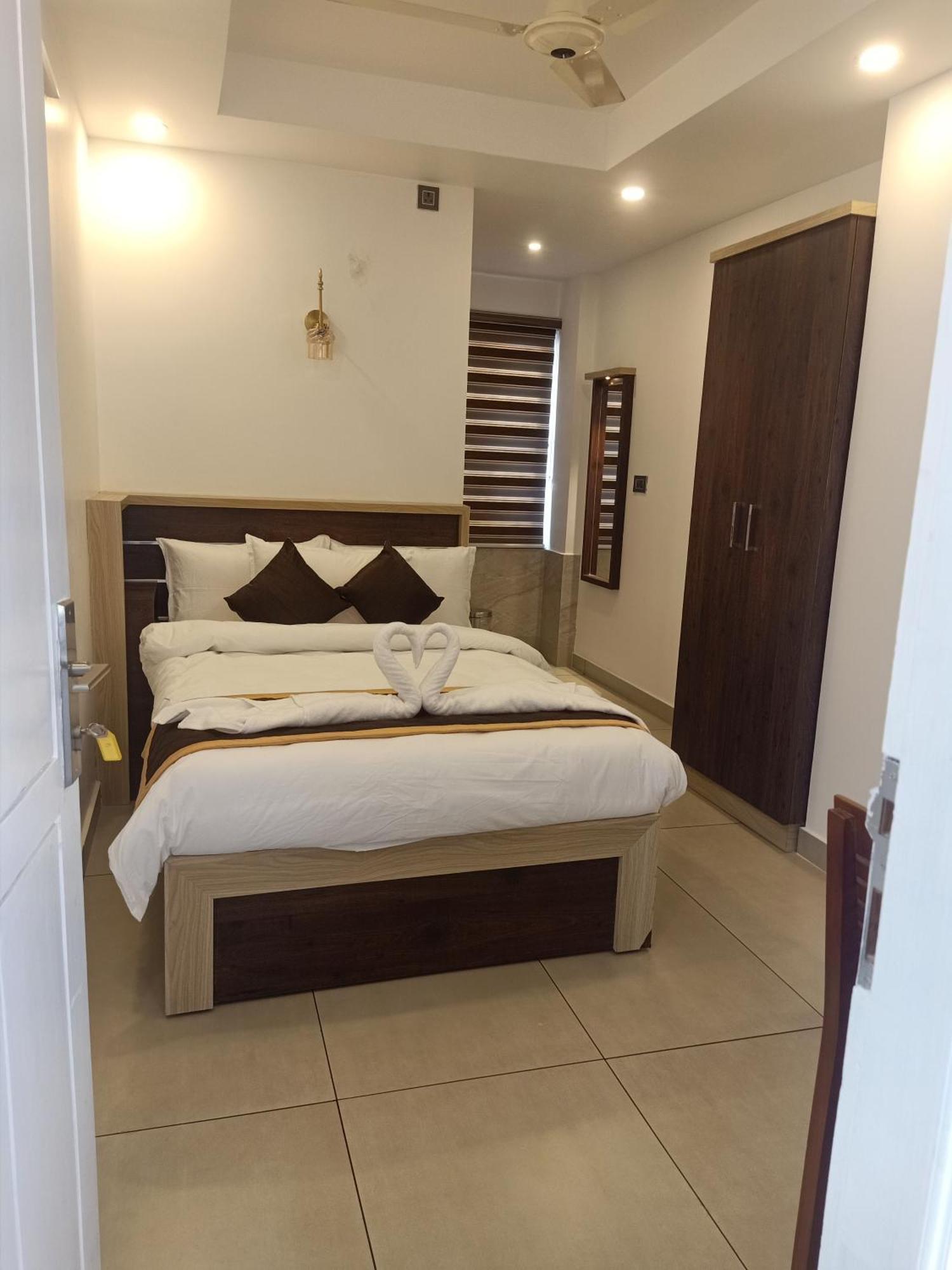 Paul Residency Hotel Nedumbassery Exterior foto