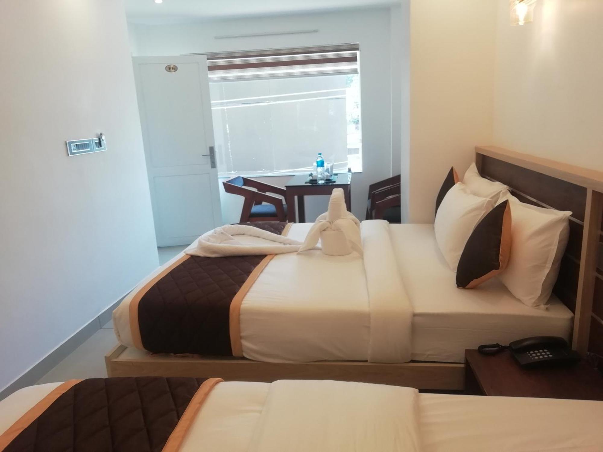 Paul Residency Hotel Nedumbassery Exterior foto